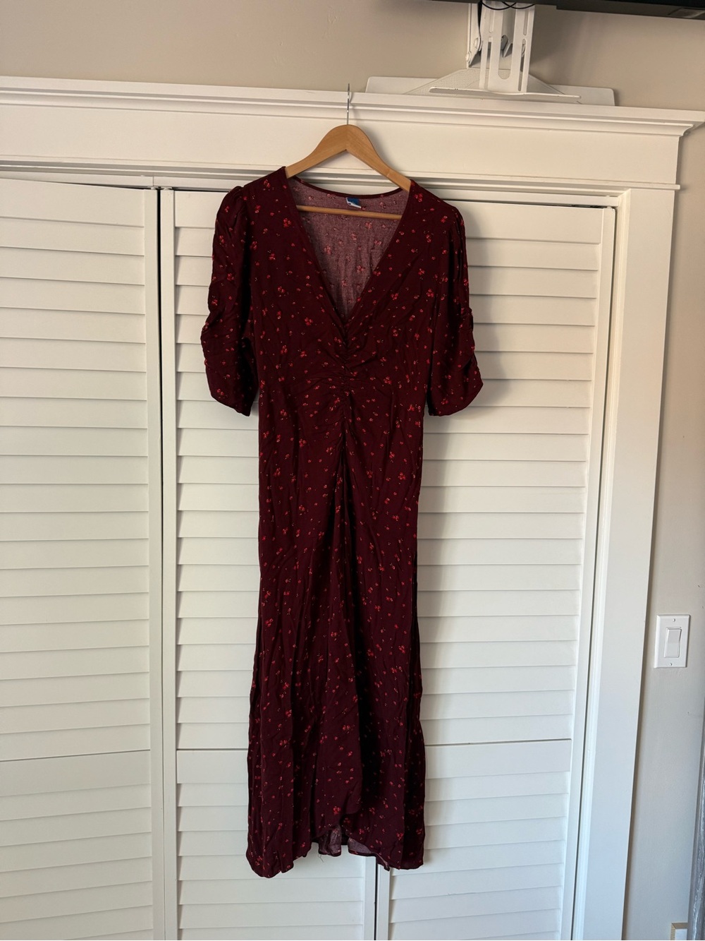 Old Navy Burgundy Floral Midi Dress with V-Neck